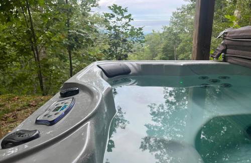 Nantahala Nook, cabin w/hot tub,game room, & wifi - Foto 49