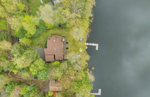 Lakefront Family Home, Kayaks, Hot Tub, Fireplace - Foto 41