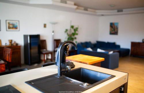 Große & voll ausgestattete Apartments, Studios, Doppelzimmer, Workspace, Parkplatz, Netflix, Prime & schnelles Wifi in ruhiger Lage mit Garten - Foto 56