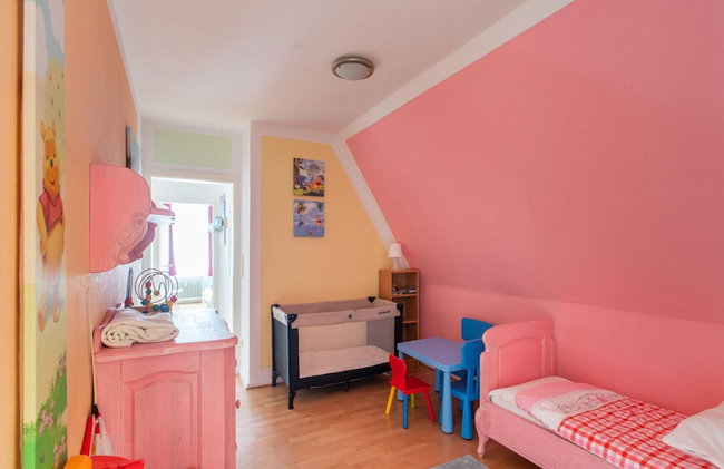 Spacious Holiday Home With Private Terrace - Photo 8