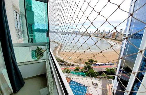 Frente Mar com Piscina, Garagem e Vista Linda - Foto 37
