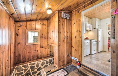 Family Home - Walk to Town and Balsam Lake! - Foto 33