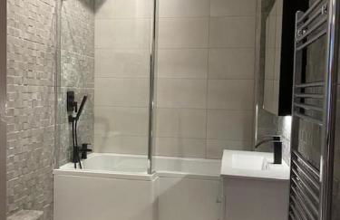 The Lodge - Photo 15