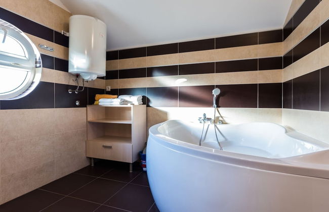 Elegant and Lavish Leisure Apartments Zadar With Outdoor Pool - Foto 59