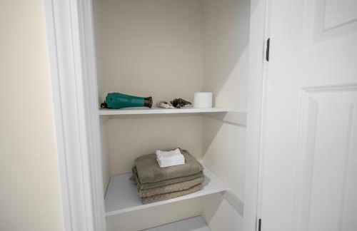 Spacious House in Prime Location - Photo 75