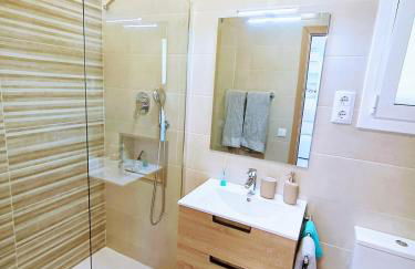 Family Suite with Terrace Garden - Photo 13