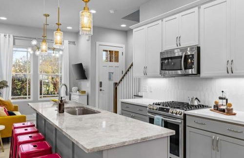 City Heights - Broadway Designer Condo - Foto 9