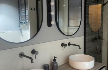 OLYMPIC VILLAGE - Photo 16