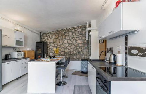 1 Bedroom Cozy Apartment In Bakar - Photo 5