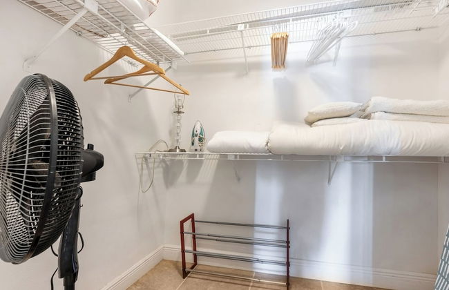 Renovated 3BR Dog Friendly Pond View W/D - Foto 38