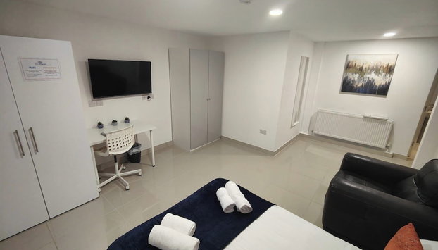 Luxurious 3 bed Ensuites & kitchenettes Nr LGI Hospital & Uni - Free 5G WIFI & Netflix Short Stays - Contractors Free Parking - Foto 2, Profilbild