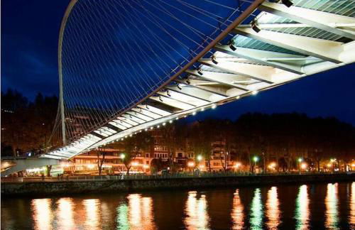 Exclusivo espacio - Parking Gratis - Foto 17