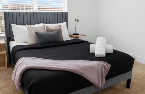 Upscale 2BR Near Regions Field n Park - Foto 16