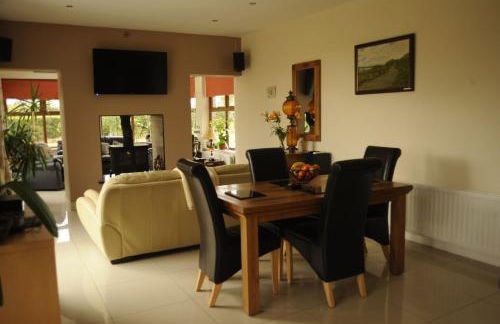 Knockalla luxury property with hot tub suitable for families - Foto 17