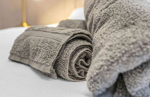 West Lothian 5 Beds + car space - Photo 26