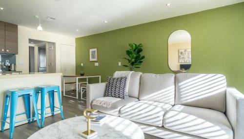 Stylish King 1BR 8 Min to Downtown Pool Gym & Parking 04 - Foto 2