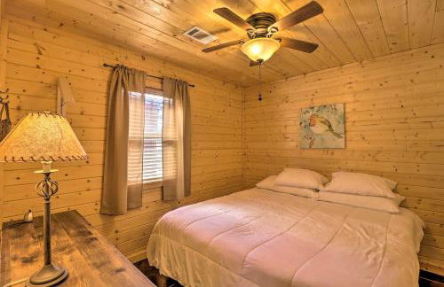 Heber Springs Cabin with Deck and River Views! - Foto 13