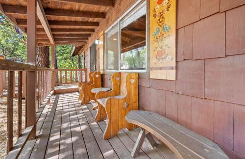 Granny's Love Shack - TRANQUIL RETREAT STEPS AWAY FROM THE NATIONAL FOREST! - Foto 23