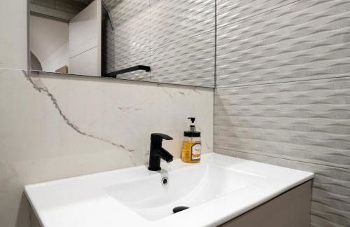 Apartamento Rosales Suites Lujo en el Centro - Photo 34