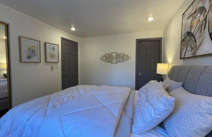 Remodeled, Spacious, Modern Retreat 5 BR, 3BA, 2KIT - Foto 12