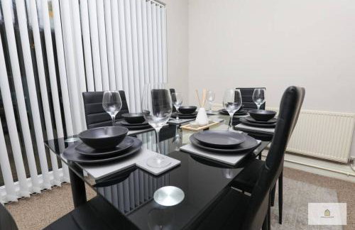 Modern 4-Bedroom 2-Bathroom with Off Road Parking in Great Sankey by Amazing Spaces Relocations Ltd - Foto 4