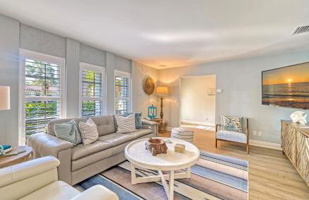 Casa Del Mar - Pet Friendly House on Siesta Key w/ Outdoor Patio & Private Screened-In Heated Pool! - Foto 12