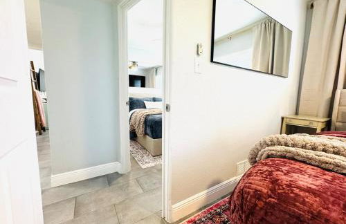 3BR Oasis DT ORL, Full Kitchen & Fenced Yard! - Foto 47