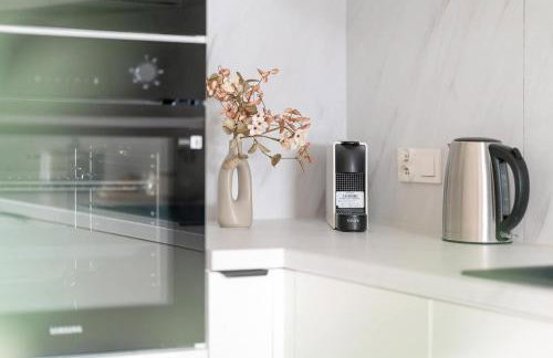 Przestronny Apartament z 2 Sypialniami by Noclegi Renters - Foto 12