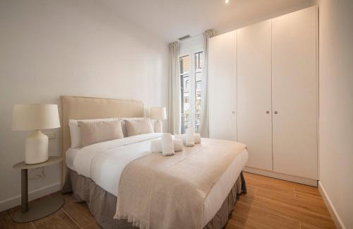You Stylish Uptown Barcelona Apartments - Photo 14