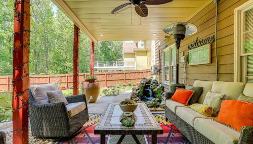 Spacious Yard and BBQ Chic Escape in Lawrenceville! - Foto 1