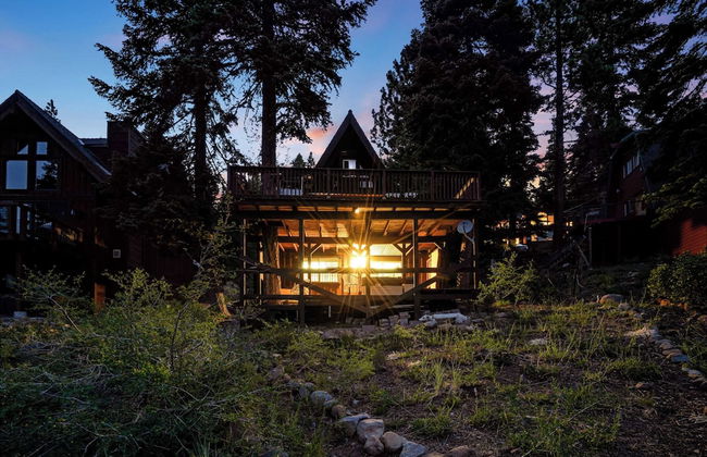 Horizon by Avantstay Stunning A-frame Cabin w/ Hot Tub, Billiards, Lake Views - Foto 36