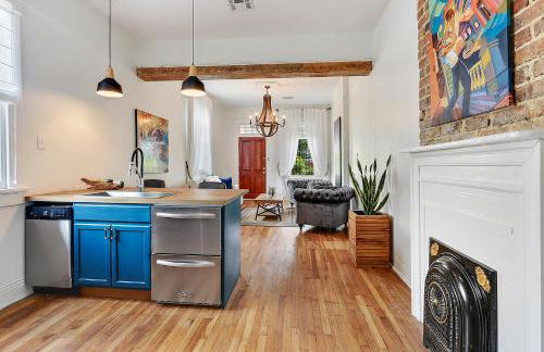 Modern Victorian House With Relaxing Courtyard - Near FQ - Foto 3