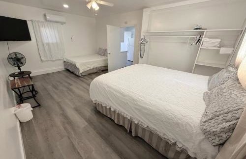 Vegas Apt 8 Mins to The Strip - Free Parking - Foto 1