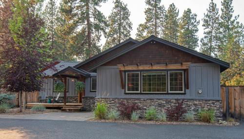 Sisters Basecamp - Meredith Lodging - Photo 5