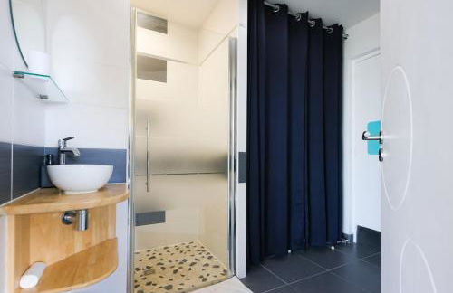 Villa Yana Bretagne Piscine Intérieure partagée et Spa Privatif 100m de la Plage - Foto 26