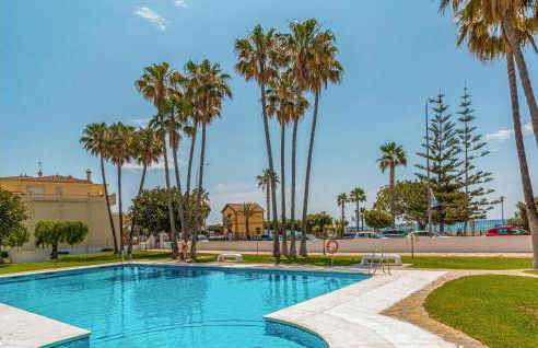 3 Bedroom Nice Apartment In Benajarafe - Photo 2