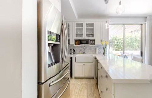 Indian Wells Mtn Cove with Kitchen Living Room Patio Firepit BBQ Tennis Stadium - Foto 12