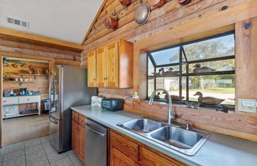 Guadalupe Bluff Log Cabin - Foto 29