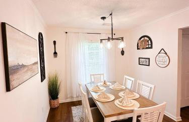 Crescent Gardens-3 Miles from UA - Foto 14