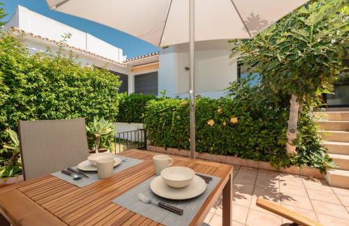 Holiday home with large sunny terrace, Costabella - Foto 35