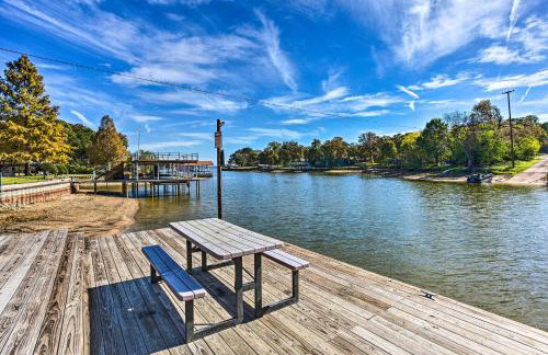 Walk to Cedar Creek Reservoir Home with Fire Pit! - Foto 34