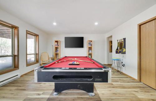 Serene Escape at Big Bass Lake & Pool Access - Foto 38