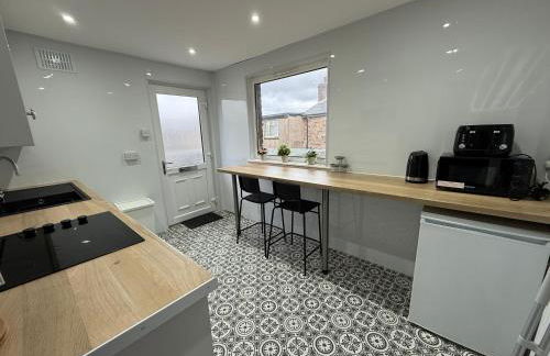 Duke's Retreat - 4 BR Sleeps 8 Ideal 4 Contractors - Foto 18