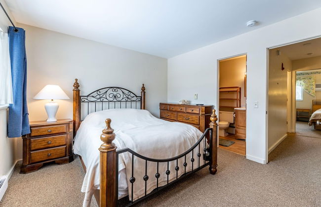 4BR Private Townhouse at Smugglers Notch Resort - Photo 13