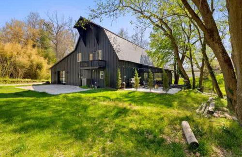 Adventure Barn - On HGTV Fixer to Fab -Access MTB - Foto 60