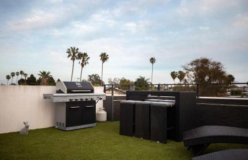 NEW Modern Oasis off Melrose - Rooftop - Pool - Foto 74
