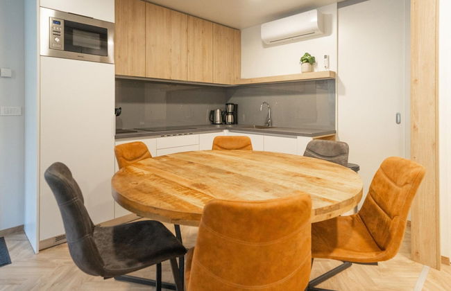 Chalet With air Conditioning on a Holiday Park - Foto 15