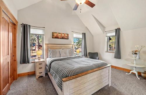 Black Bear Cabin with Hot Tub - Foto 20