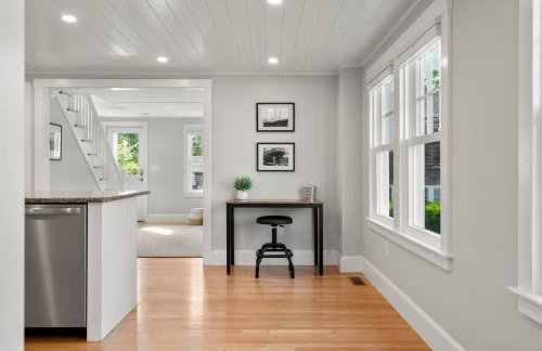 Dog Friendly 2BR Home Walk to Beach+Bearskin Neck - Foto 10