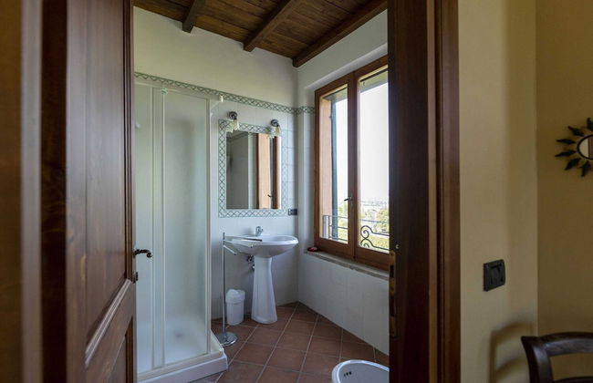 Classic Villa for Family With Pets - Photo 28